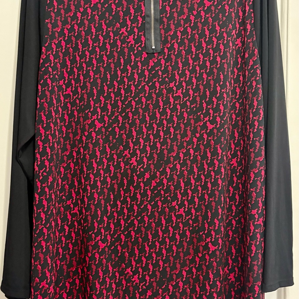 Women's Black and Pink Patterned Top - Picture 4 of 5